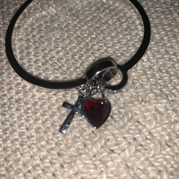 Sevil Silver Clasp Bracelet - Red Heart and Cross - Picture 2 of 3
